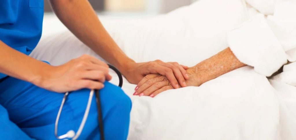 Lo que piensan las personas justo antes de morir, según estudio