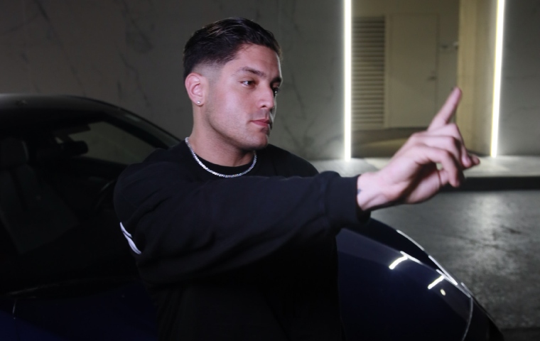 Nelson 'El Toro' está de regreso en la palestra musical con el estreno de "Fake Love"