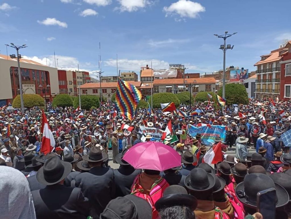 Continúan protestas en Perú exigiendo la dimisión de la presidenta Boluarte