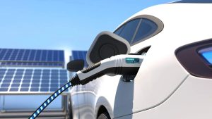 Diseñan batería para carros y aviones que cargará al 80% en 10 minutos