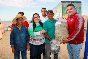 Entregan nuevos micro financiamientos a pescadores de Sucre