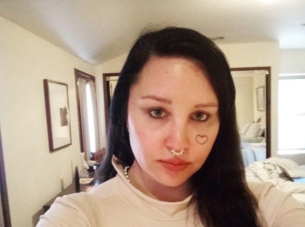 Amanda Bynes ingresa a psiquiátrico por vagar desnuda en la calle