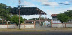 Estudiante de bachillerato muere tras recibir salvaje golpiza por parte de su compañero