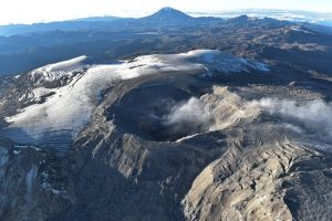 Declaran alerta naranja para volcán Nevado del Ruiz en Colombia