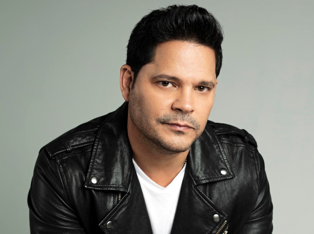 El salsero Rey Ruiz estrenó álbum "Insuperable"