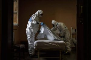 Ex funcionarios madrileños admiten irregularidades en protocolos COVID