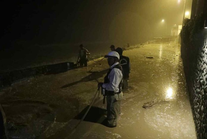 Perú se mantiene en alerta ante fuertes lluvias que han dejado 50 muertos