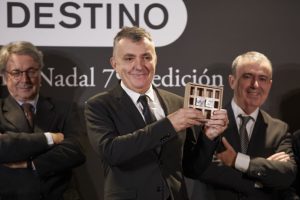 Javier Francisco Ceballos Jimenez-Manuel Vilas ganó el Premio Nadal 2023