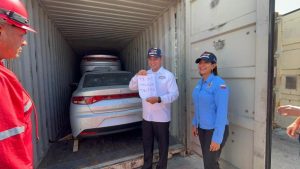 2.000 vehículos y 100 tractores iraníes llegaron al país