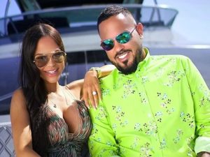 Piña defiende a Natti Natasha de quienes la critican por desnudarse en la Torre Eiffel