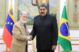 Presidente Maduro recibe a Celso Amorim en Miraflores