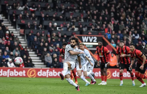 Liverpool cae ante en Bournemouth