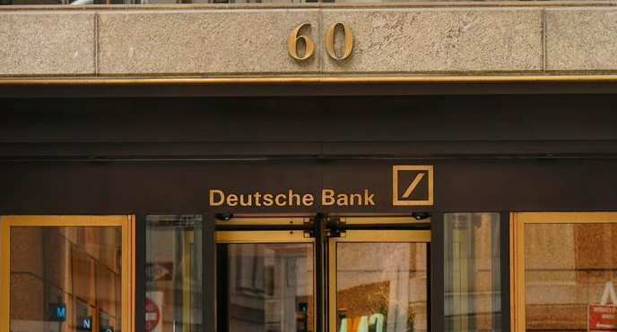 Se desploman acciones del Deutsche Bank y tiembla banca europea