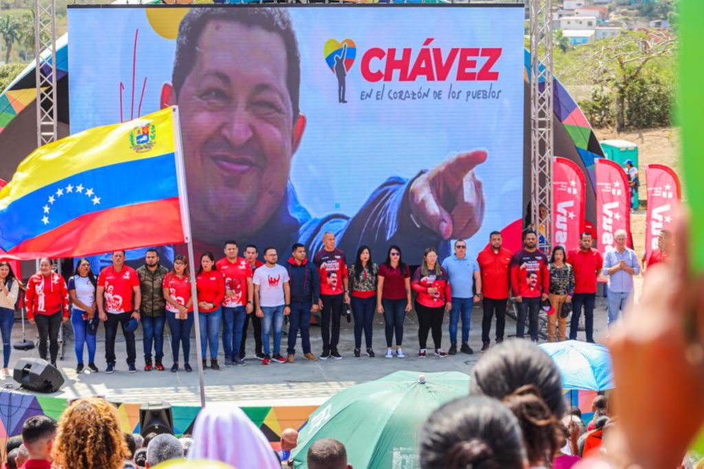 En las regiones homenajearon al Comandante Hugo Chávez tras 10 años de su siembra