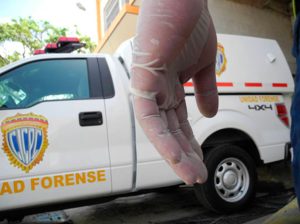 Murió mujer al desprenderse placa de un piso