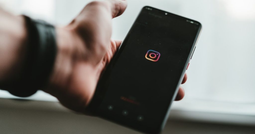 Suma-seguidores-en-Instagram-para-tu-negocio.jpg