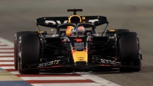 Verstappen logra la pole en Baréin, primer GP de F1 de la temporada