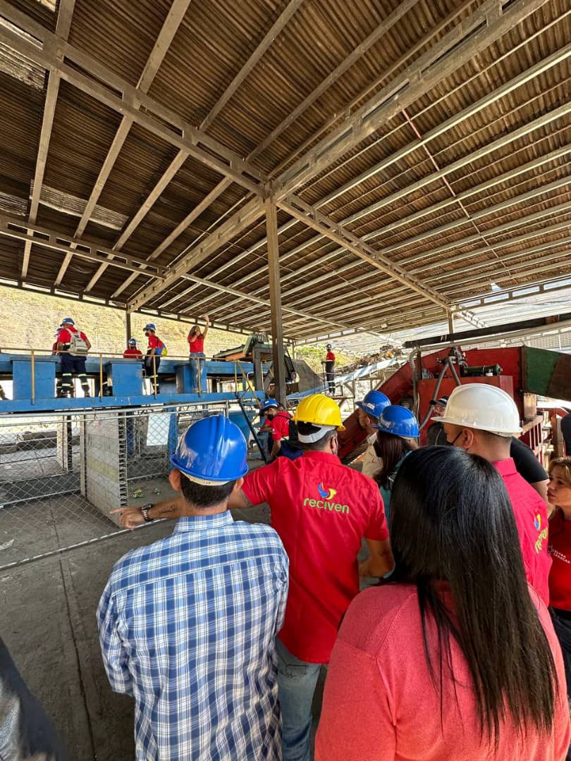 Alcaldía de Caracas reactiva planta de reciclaje