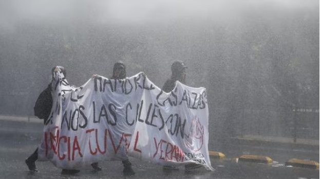 Estudiantes chilenos toman las calles para exigir mejoras