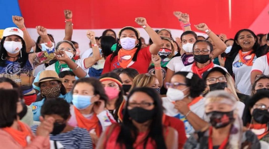 Revolución Bolivariana dejó atrás política excluyente hacia la mujer