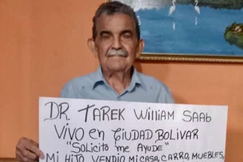El hijo vendió todas las propiedades y objetos de su padre mientras estaba en coma