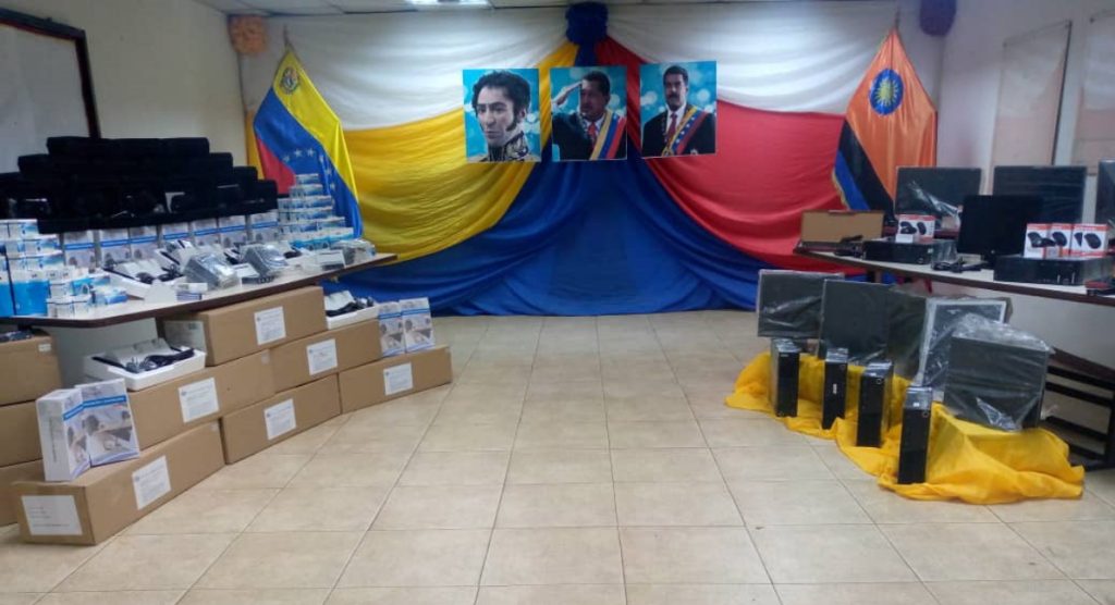 Dotan con insumos y equipos médicos red ambulatoria en Cojedes