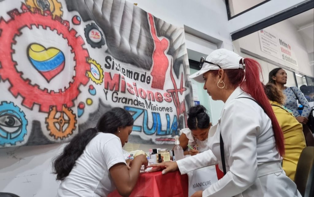 Dotan con medicinas e insumos la red hospitalaria del Zulia