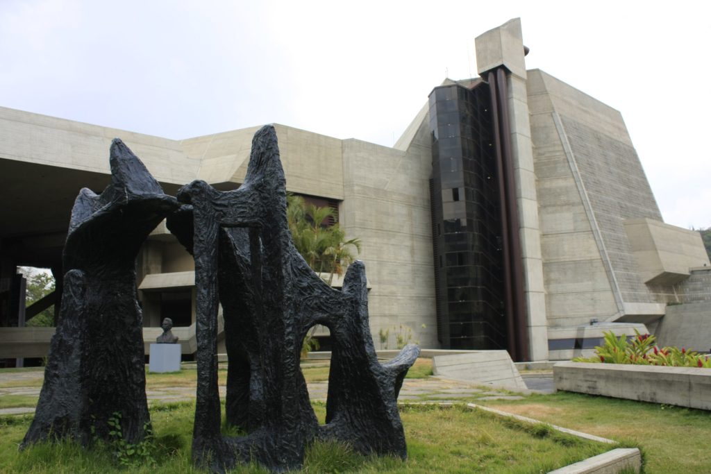 El Teresa Carreño cumple 40