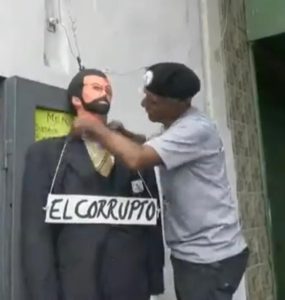 En Caracas realizan la tradicional quema de Judas