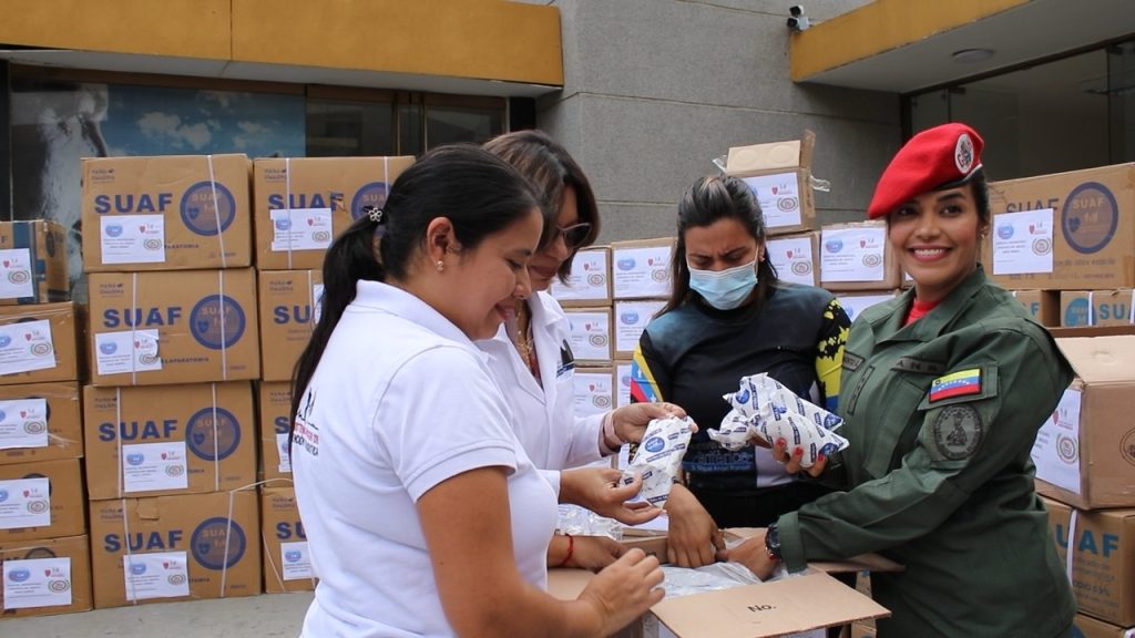 Entregan más de 66 mil insumos médicos a tres hospitales de Caracas