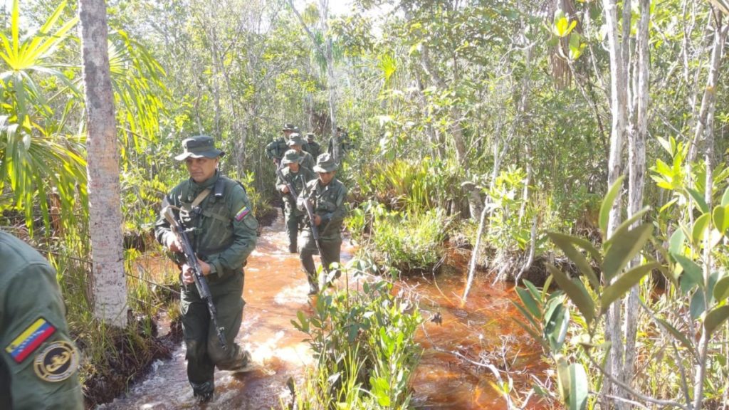 FANB destruye equipos usados para minería ilegal en Amazonas
