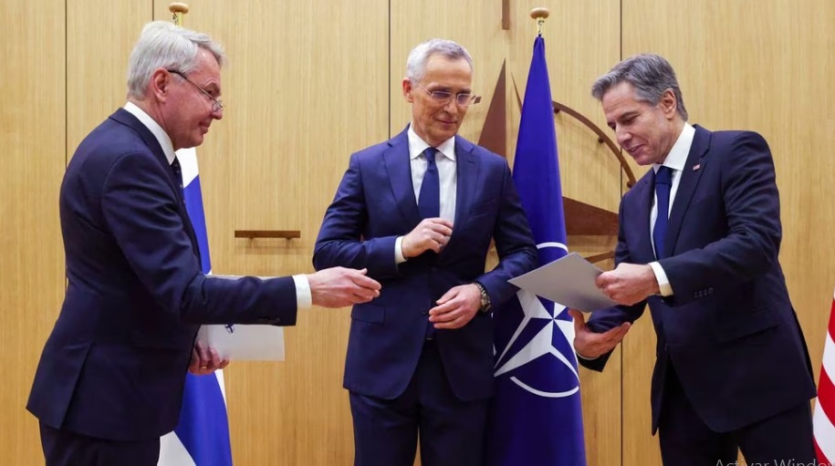 Finlandia firma su adhesión a la OTAN