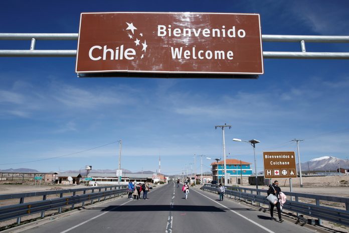 Acnur alerta de la situación de migrantes en la frontera de Perú con Chile