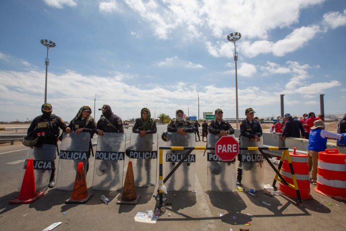 Perú decreta estado de emergencia en sus fronteras para controlar a migrantes