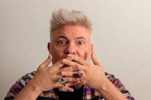 El stand-up del Dr Gabriel Obayí ¿Dónde estás Carlos?