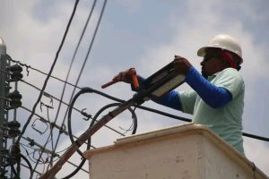 Instaladas 100 nuevas luminarias de tecnología led en Camaguán