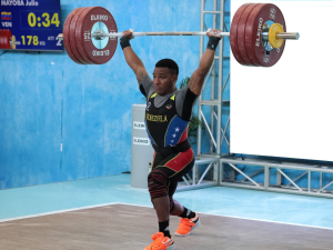 Julio Mayora, triple oro y boleto a San Salvador