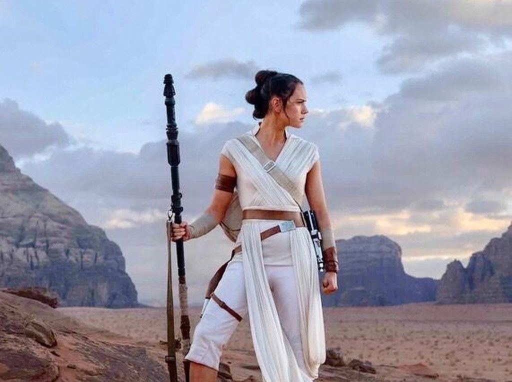 La jedi Daisy Ridley capitanea el regreso de "Star Wars" al cine