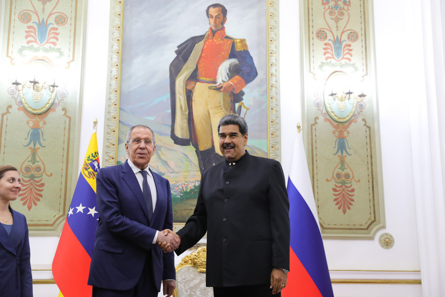 Maduro recibió al canciller Lavrov en Miraflores