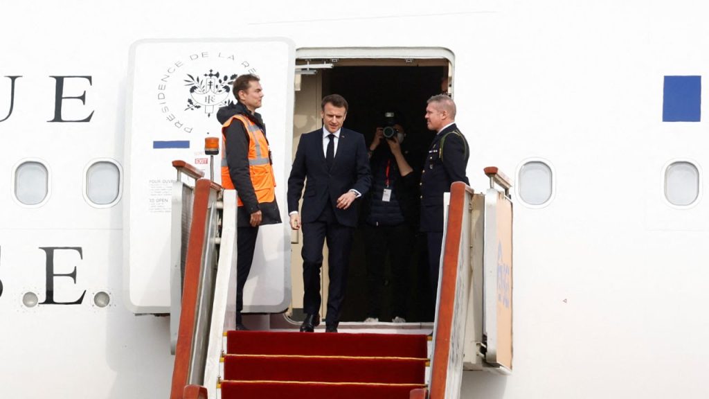 Macron llega a China con la misión de buscar apoyo de Xi sobre Ucrania