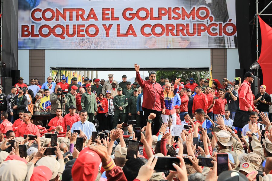 Maduro: Hoy celebramos 21 años de la gran victoria de la Revolución
