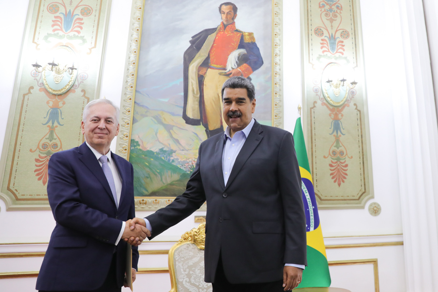 Maduro recibe a embajador para el cambio climático de Brasil