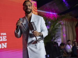 Maluma fue premiado por la labor que hace con su fundación