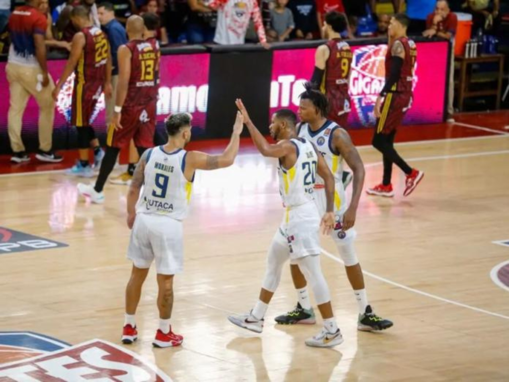 Marinos se refuerza con un nuevo importado