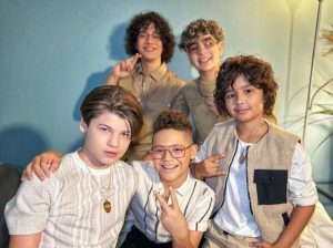 Menudo regresa con nuevos integrantes y música bilingüe