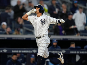 Oswaldo Cabrera sacó el primer jonrón del año