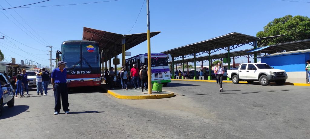 Poca afluencia de personas en el terminal de Cumaná por el asueto