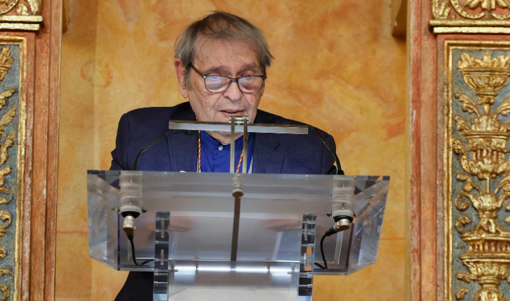 "Los demócratas deben pedir a voces la renovación de la democracia"