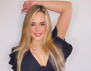 Cuándo veas las nuevas fotos de Roxana Díaz en bikini dirás.... ¡DIABLOS SEÑORA!