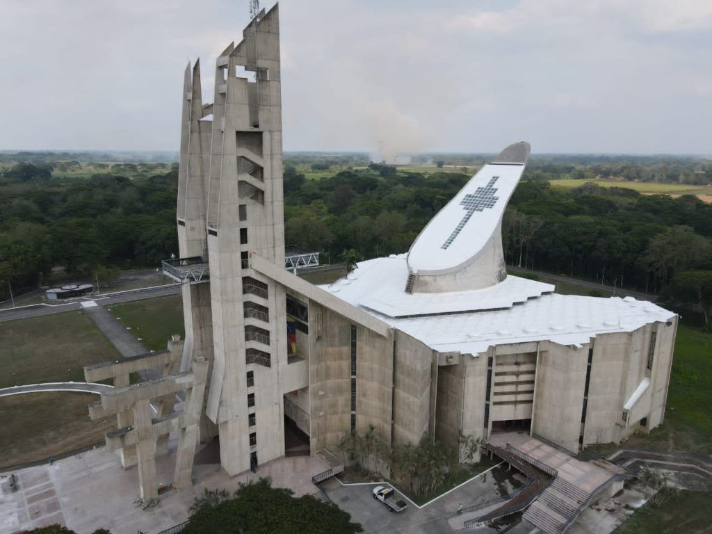 Santuario de la Coromoto recibe Semana Santa con espacios renovados